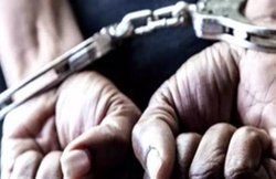 मशहूर प्रोड्यूसर के साथ काम दिलाने के बहाने खींचता था लड़कियों की गंदी तस्वीरें, फर्जी फोटोग्राफर धराया