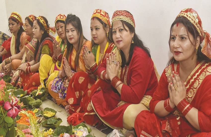 शक्ति की पूजा दुर्गा, सरस्वती, लक्ष्मी, काली व अन्य देवी रूपों में होती है। 