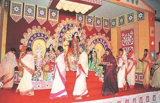 Durga Puja: 5 लाख बेकार बोतलों से बनेगा पंडाल, पर्यावरण संरक्षण की थीम पर है जोर, अनोखे तरीकों का इस्तेमाल