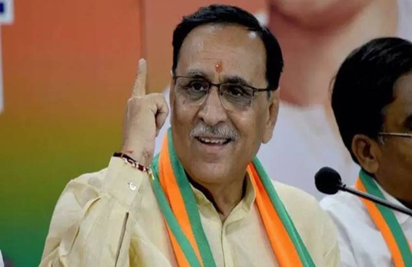 Gujarat, Chief minister, vijay rupani, 4g tablets, Saurashtra University, NAMO e-tablets, New Avenues of Modern Education, india news, Hindi news, news in Hindi, latest news, today news in Hindi