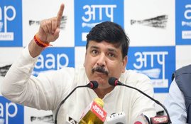 AAP, AAP leader, Sanjay Singh, IGI Airport, Bhopal bound flight, Indigo airlines, indigo flight, Rajya Sabha member, Rajya Sabha MP, IndiGo6E, IndiGo manager , CCTV footage, india news, Hindi news, news in Hindi, latest news, today news in Hindi