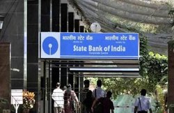 छुट्टियां कर रहे हैं प्लान? SBI Holiday Savings Account आ सकता है काम, ये हैं खाते के फीचर्स और फायदे