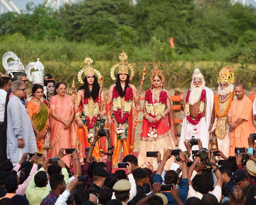 Diwali 2019, Diwali, Deepotsav, ayodhya news, deepotsav in ayodhya, deepotsav 2019, yogi adityanath, guinness world record india, अयोध्या, दीपोत्सव, योगी आदित्यनाथ, अयोध्या, सीएम योगी, गिनीज बुक ऑफ रिकॉर्ड, Deepotsav News, Diwali News, India News, Hindi News