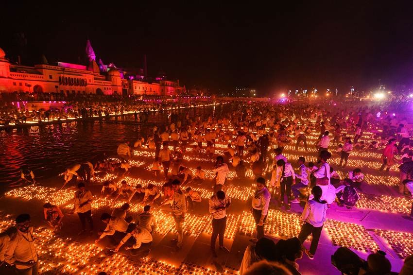 Diwali 2019, Diwali, Deepotsav, ayodhya news, deepotsav in ayodhya, deepotsav 2019, yogi adityanath, guinness world record india, अयोध्या, दीपोत्सव, योगी आदित्यनाथ, अयोध्या, सीएम योगी, गिनीज बुक ऑफ रिकॉर्ड, Deepotsav News, Diwali News, India News, Hindi News