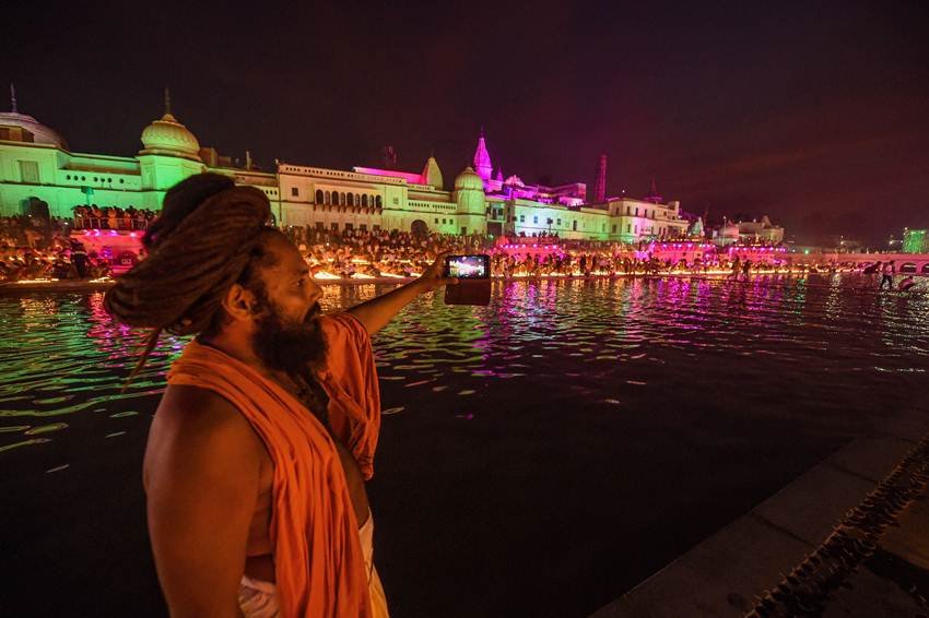 Diwali 2019, Diwali, Deepotsav, ayodhya news, deepotsav in ayodhya, deepotsav 2019, yogi adityanath, guinness world record india, अयोध्या, दीपोत्सव, योगी आदित्यनाथ, अयोध्या, सीएम योगी, गिनीज बुक ऑफ रिकॉर्ड, Deepotsav News, Diwali News, India News, Hindi News
