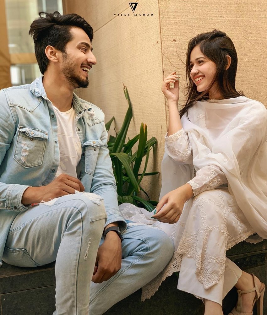 जन्नत जुबैर का नाम टिकटॉक स्टार मिस्टर फैजू उर्फ फैसल शेख के साथ भी जोड़ा जाता रहा है।