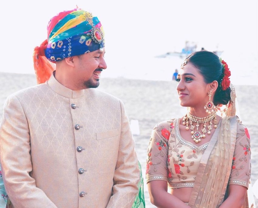 इसी साल फरवरी में मोहिना और सुयश की सगाई हुई थी जिसके बाद से ही लोग इनकी शादी का इंतजार कर रहे थे।