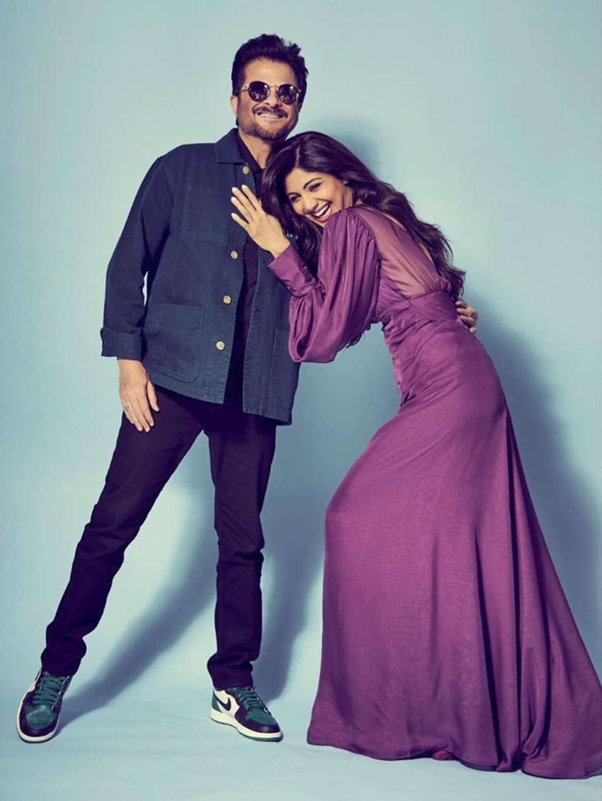 जिस तरह से अनिल कपूर ने अपने ऊपर उम्र को हावी नहीं होने दिया शिल्पा ने भी कुछ ऐसा ही किया है।