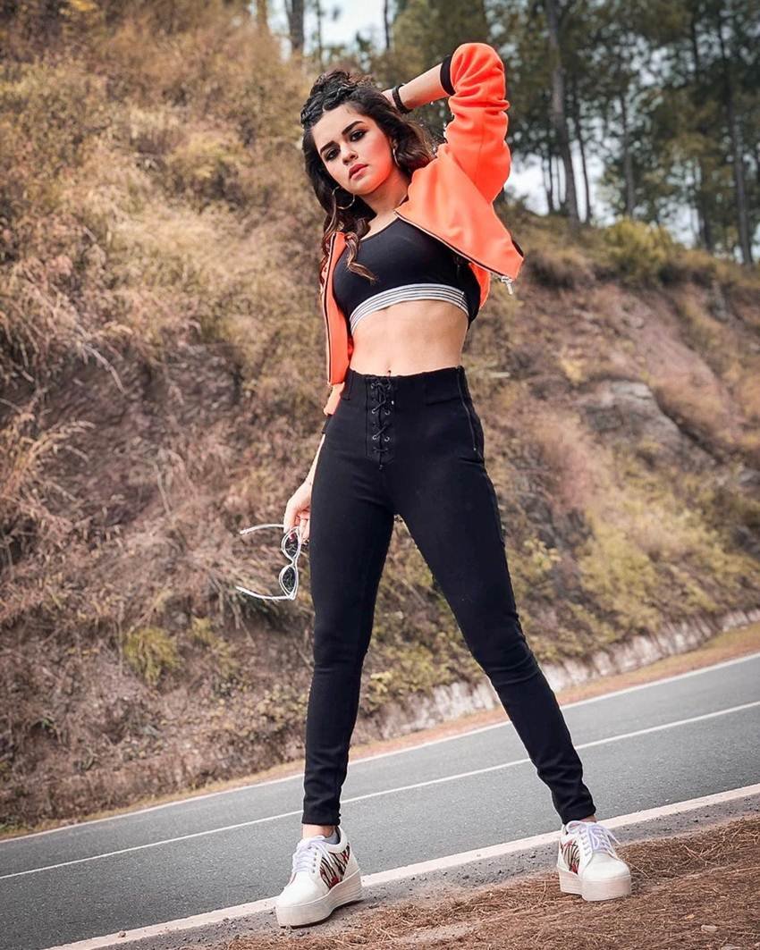 अवनीत एक्टर होने के साथ-साथ सोशल मीडिया स्टार भी हैं। यूथ के बीच वह काफी लोकप्रिय हैं।