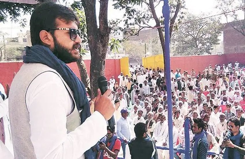 माफिया डॉन मुख्तार अंसारी के बेटे अब्बास अंसारी पर केस दर्ज। फोटो सोर्स: इंडियन एक्सप्रेस