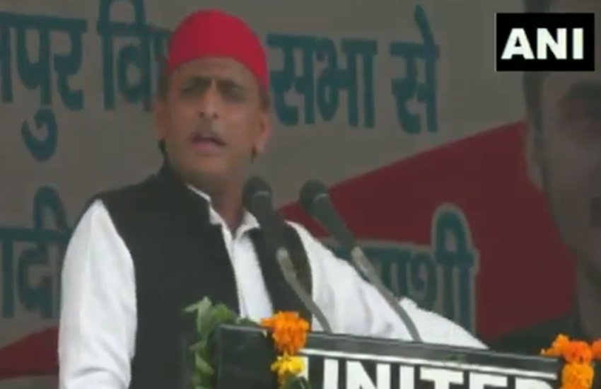 नई दिल्ली में सभा बोलते पूर्व सीएम और सपा नेता अखिलेश यादव। (फोटो सोर्स -इंडियन एक्सप्रेस)