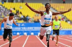 LOC पर हुए ब्लास्ट में पैर खोने के बाद आनंदन गुणासेकरन बने ब्लेड रनर, वर्ल्ड मिलिट्री गेम्स में लगाई गोल्ड की हैट्रिक