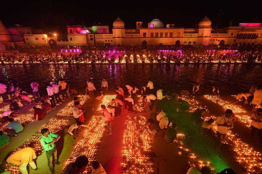 Diwali 2019, Diwali, Deepotsav, ayodhya news, deepotsav in ayodhya, deepotsav 2019, yogi adityanath, guinness world record india, अयोध्या, दीपोत्सव, योगी आदित्यनाथ, अयोध्या, सीएम योगी, गिनीज बुक ऑफ रिकॉर्ड, Deepotsav News, Diwali News, India News, Hindi News