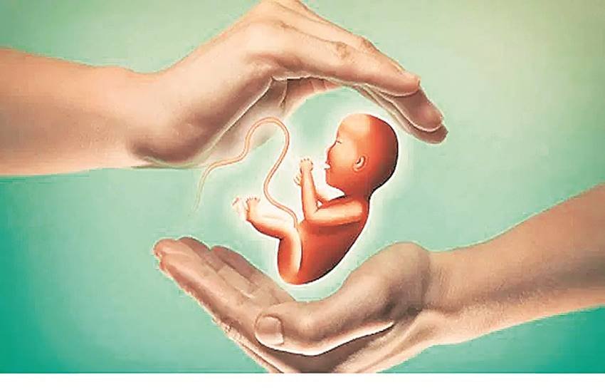 इस तकनीक का इस्तेमाल कर 70 साल से ज्यादा उम्र की महिलाएं भी मां बन रही हैं। 