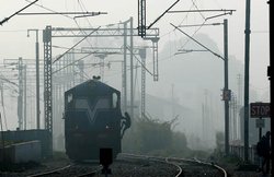 रेलवे ने रद्द कर दीं 239 ट्रेनें, यहां देखिए पूरी List