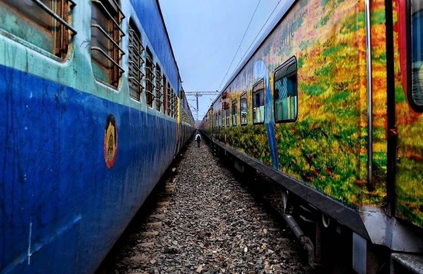 IRCTC Indian Railways cancelled todays train list: भारतीय रेलवे को हर रोज बहुत सारी ट्रेनें कैंसल करनी पड़ती है। 