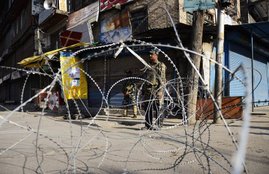 Article 370 Row, Article 370, Jammu and Kashmir, JK, Kashmir, Separatist, JK Leaders, Mehbooba Mufti, Farooq Abdullah, Omar Abdullah, House Arrest, Release, Sign, Signature, Bond Paper, JK News, State News, 370 News, India News, National News, Hindi News