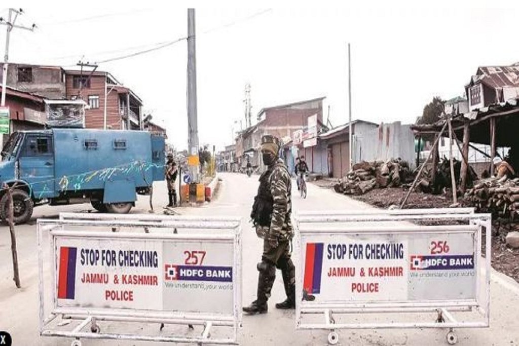 Jammu Kashmir, BJP, Stone Pelting Jammu Kashmir, BJP, Stone Pelting