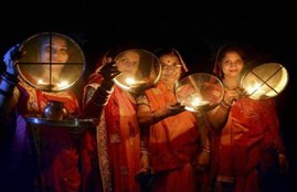 karwa chauth, karwa chauth 2019, karwa chauth vrat katha, karwa chauth katha, karwa chauth katha in hindi, karwa chauth puja vidhi, karwa chauth puja, karwa chauth puja 2019, karwa chauth puja mantra, karwa chauth puja samagri, karwa chauth puja timings, karwa chauth timings, karwa chauth puja samagri, karwa chauth puja time, karwa chauth 2019 date, karwa chauth vrat vidhi
