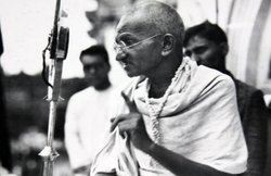 Gandhi Jayanti 2019: बापू के जीवन के अहम किस्से, जब डाकुओं ने नाम सुनते ही छोड़ दिया