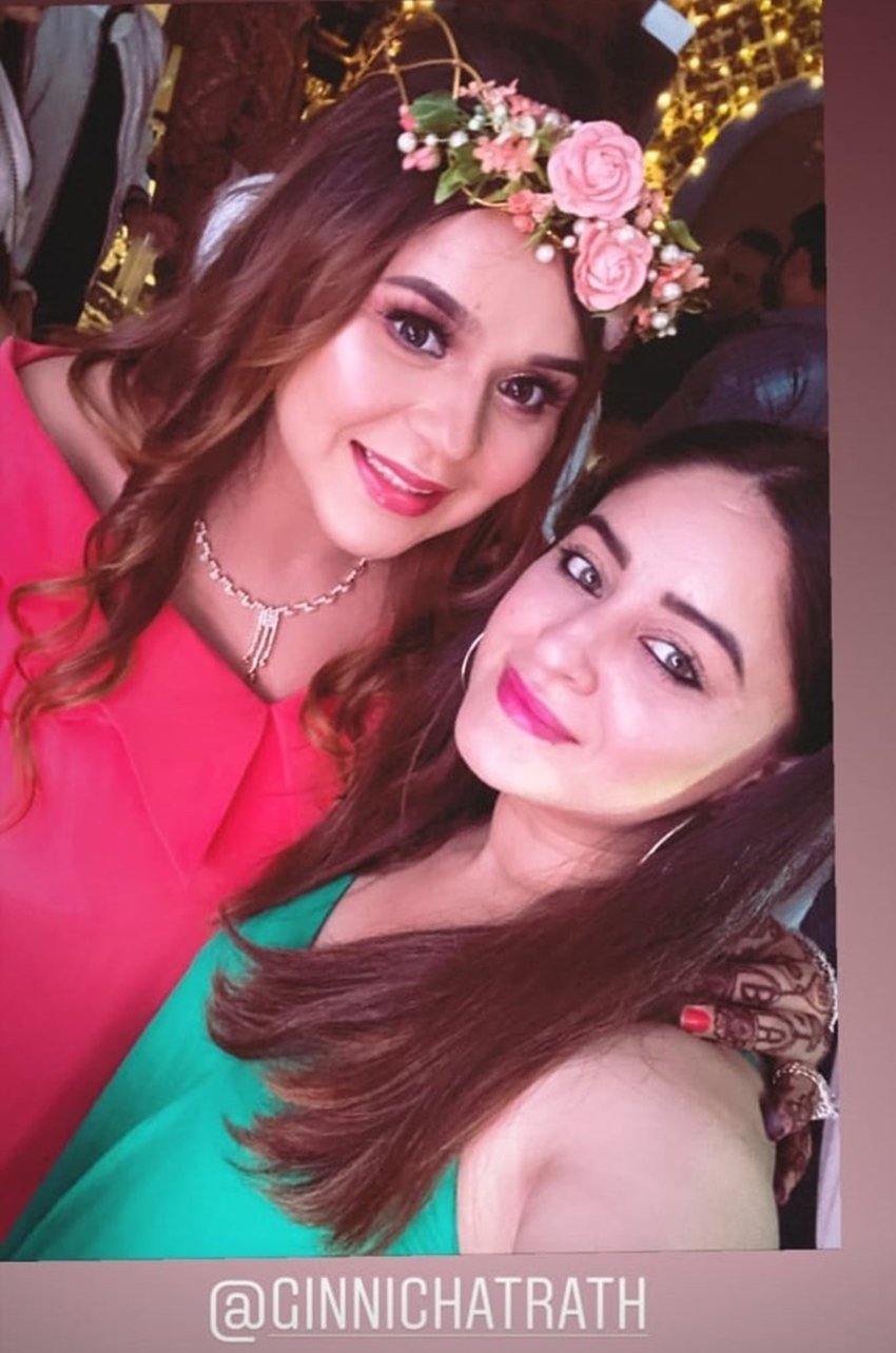 एक्ट्रेस माही विज ने गिन्नी के साथ की ये सेल्फी अपने सोशल मीडिया अकाउंट से शेयर की है। (Photo: Mahhi Vij/Instagram)