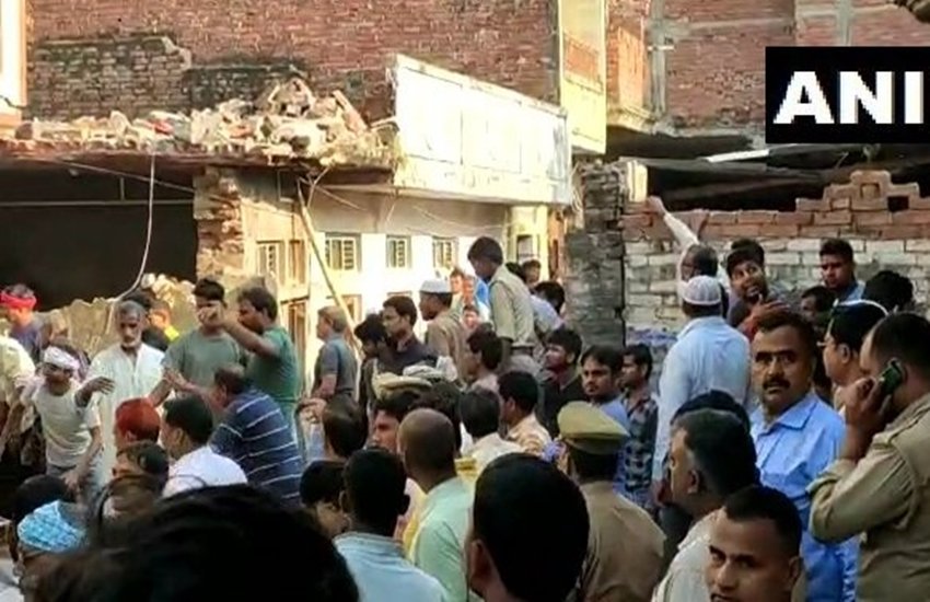 मऊ में गैस सिलेंडर फटने से 10 लोगों की मौत। फोटो सोर्स: एएनआई