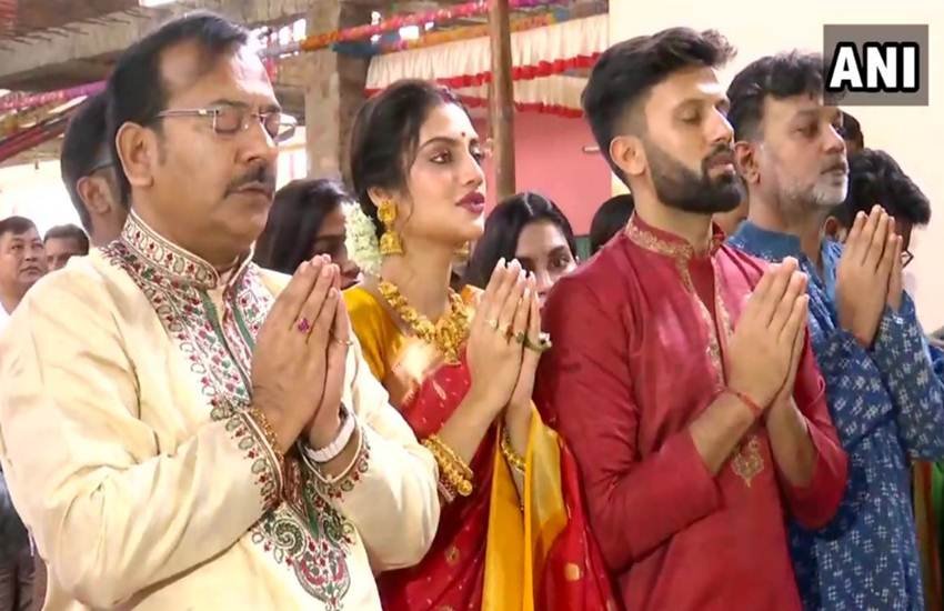 Nusrat Jahan, नुसरत जहां, नुसरत जहां सिंदूर खेला, Nusrat Jahan on Sindoor Khela, Nusrat Jahan Breaks silence on Sindoor Khela, Nusrat Jahan Breaks silence on Durga Puja And Sindoor Khela, Nusrat Jahan Befitting Reply to Islamic cleric, Trinamool Congress MP Nusrat Jahan,,Entertainment Movieson Sindoor Khela, Nusrat Jahan Breaks silence on Sindoor Khela, Nusrat Jahan Breaks silence on Durga Puja And Sindoor Khela, Nusrat Jahan Befitting Reply to Islamic cleric, Trinamool Congress MP Nusrat Jahan,,Entertainment Movies