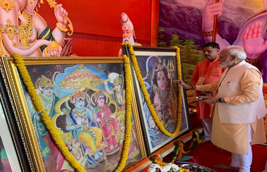 Dussehra 2019 Puja: रावण दहन 
फोटो सोर्स- ANI 