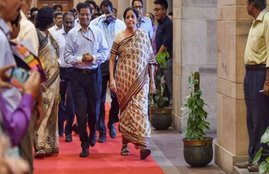 Economic slowdown, auto sector slowdown, slowdown in auto sector, india GDP forecast