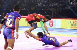 Dabang Delhi vs U Mumba: 37-37 की बराबरी पर समाप्त हुआ दिल्ली-मुंबा का रोमांचक मुकाबला