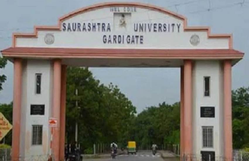 सौराष्ट्र यूनिवर्सिटी के लगभग 3 लाख छात्रों का भविष्य अधर में लटक गया है। (फाइल फोटो सोर्स: द इंडियन एक्सप्रेस)