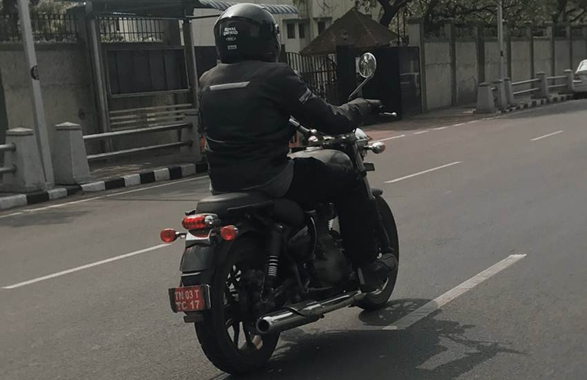 Royal Enfield Thunderbird, Royal Enfield 350 Thunderbird, Royal Enfield Thunderbird 350 trio, Thunderbird X, Thunderbird X Price, New Thunderbird X Price, latets Royal Enfield News, Royal Enfield news, Royal Enfield Offers, Royal Enfield Discount, Discount on Royal Enfield bikes