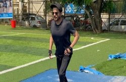 Karwa Chauth 2019: अनिल कपूर ने 100 मीटर रेस लगाकर दिया पत्नी को खास तोहफा, यूजर बोले- जब तक सूरज चांद रहेगा मजनू भाई जवान रहेगा