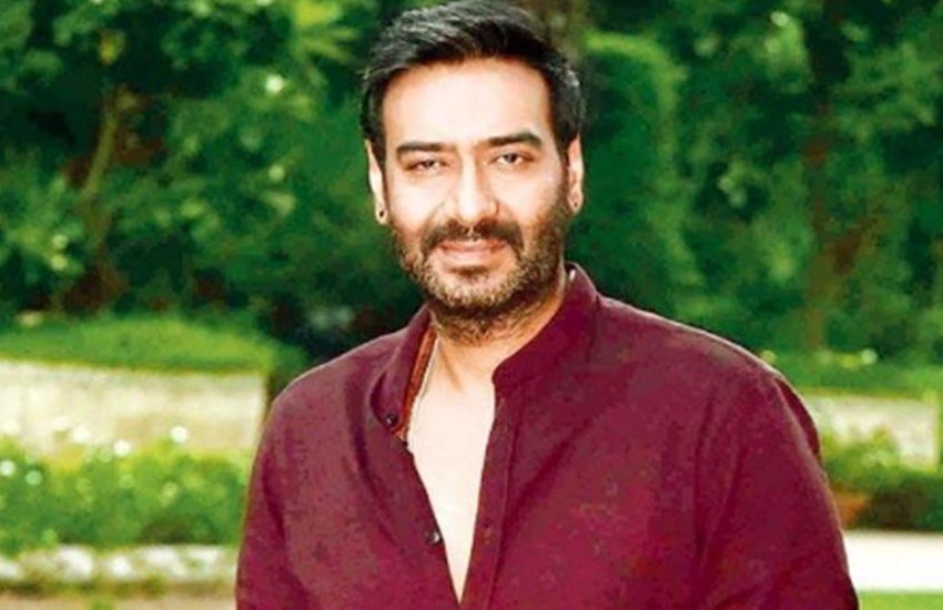 Ajay Devgn, Ajay Devgn viral photo, Ajay Devgn with kajol, kajol, Ajay Devgn upcoming movies, सिंघम, अजय देवगन, singham actor Ajay Devgn, entertainment news in hindi, bollywood news in hindi