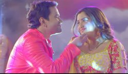 Bhojpuri Gana: तेजी से वायरल हो रहा ये भोजपुरी गाना, निरहुआ-आम्रपाली की जोड़ी ने ‘हमारे पतिदेव जी’ पर बिखेरा जलवा