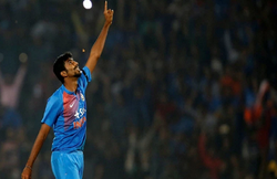 बुमराह के संघर्ष के दिनों को याद कर रो पड़ीं माँ, पांच साल की उम्र में पिता को खोया, पहनने के लिए थे एक जोड़ी जूते और टी-शर्ट