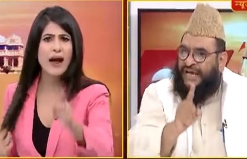 लाइव डिबेट शो में रुबिका लियाकत और मौलाना साजिद रशीदी के बीच तीखी नोंकझोंक हुई। 