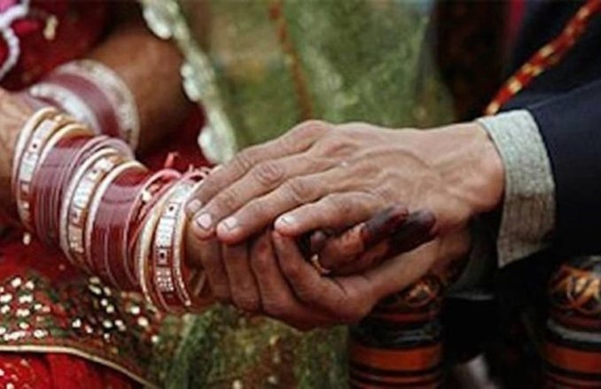 बाल विवाह की आग में झोंकी जा रही थीं 6 लड़कियां, हॉलेंड की छात्रा ने बचाया
