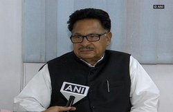 कांग्रेस नेता पीएल पुनिया से चलती ट्रेन में लूट, PMO को ट्वीट कर मांगी मदद