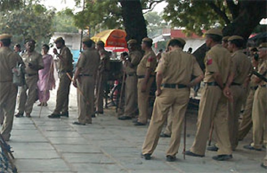 प्रतीकात्मक तस्वीर, फोटो सोर्स- इंडियन एक्सप्रेस