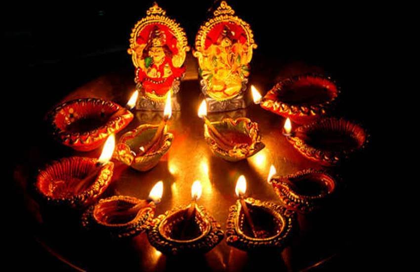 Diwali 2019, diwali 2019 date, diwali, chhath puja 2019 date, diwali kab hai, chhath puja kab hai, chhath kab hai, diwali ke upay, laxmi puja 2019, diwali puja vidhi, lakshmi puja diwali 2019, laxmi poojan samagri, laxmi puja importance, diwali mahatav, Diwali mahatav, Chhath Puja, Chhath Puja 2019, Chhath Puja date 2019, Chhath Puja kab hai, bhorka argh kab hai, bhor ka arg kab hai, chhath morning arghya 2019, sham ka arg chhath, Chhath Puja sham ka arghya 2019
