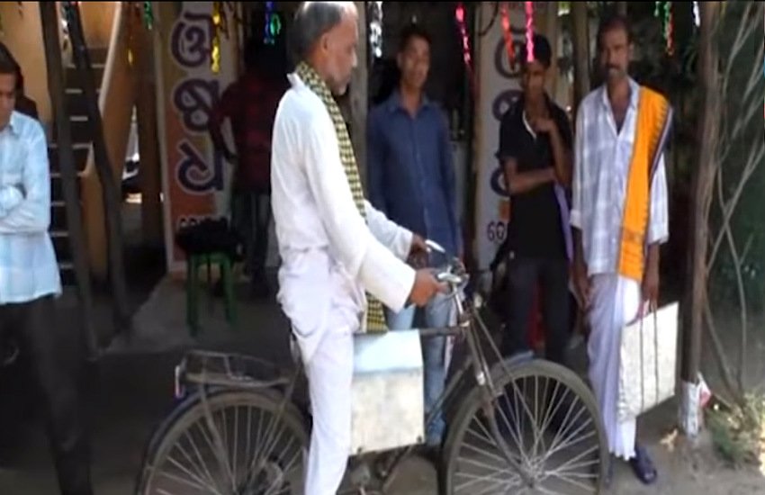 Odisha Farmer, electric cycle, electric bike, bamanda village, electric bike range, modified electric cycle, how to modified cycle, how to make electric bike, how to modified a bike