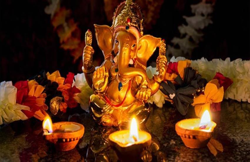 diwali, ganesh ji ki aarti, ganesh ji ki aarti lyrics, Diwali 2019, ganpati aarti, diwali ganpati aarti, Ganesh Ji ki Aarti, Jai Ganesh Jai Ganesh Jai Ganesh Deva, lord ganesh aarti, ganesh aarti in hindi, diwali 2019, diwali ganesh pujan