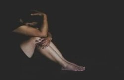 छात्रा से 6 दिन तक रेप कर सिगरेट से दाग पति का नाम मिटाया, हाथ-पैर बांध सड़क पर फेंका