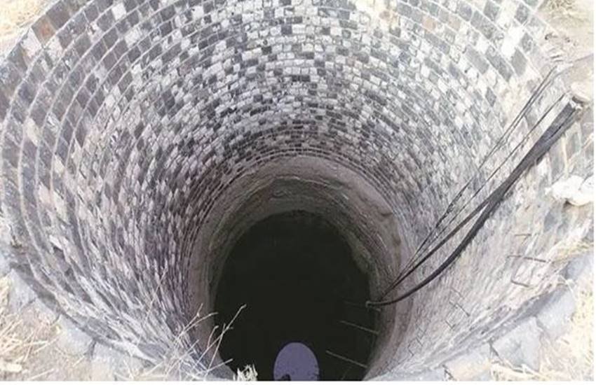 Mumbai, Azad Maidan police, FIR, theft of groundwater, Kalbadevi in south Mumbai, Tripuraprasad Pandya, Opens wells, RTI activist, india news, Hindi news, news in Hindi, latest news, today news in Hindi Mumbai, Azad Maidan police, FIR, theft of groundwater, Kalbadevi in south Mumbai, Tripuraprasad Pandya, Opens wells, RTI activist, india news, Hindi news, news in Hindi, latest news, today news in Hindi