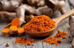 Turmeric Benefits: हल्दी को बनाएं अपना दोस्त, जानिए क्या हैं इसके फायदे और कैसे करें इस्तेमाल