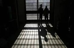 कानून के लंबे हाथ: पूर्व प्रिंसिपल को झूठे केस में फंसाया, 2 रिटायर्ड पुलिसकर्मियों को 28 साल बाद मिली सजा