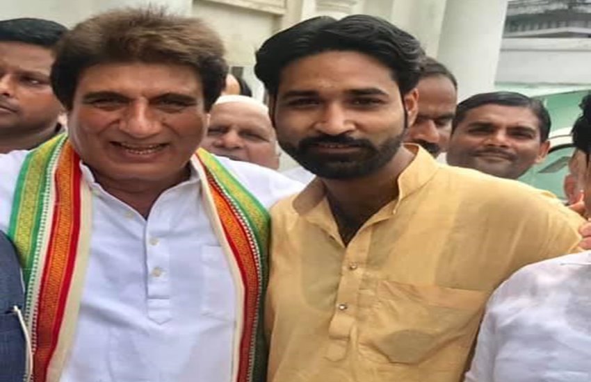 कानपुर में कांग्रेस नेता शोएब की हत्या 
फोटो सोर्स- सोशल मीडिया 