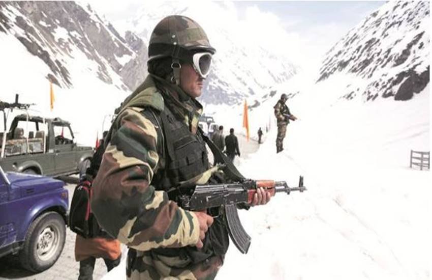 jammu and Kashmir news, Kashmir indian army, paramilitary forces, CRPF, BSF, ITBP, SSB, Kashmir indian army winters, Article 370, Kashmir lockdown, india news, Hindi news, news in Hindi, latest news, today news in Hindi