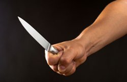 BTech छात्रा को घर में घुसकर चाकू से गोदा, फिर 8वीं मंजिल की बालकनी से लगा दी छलांग